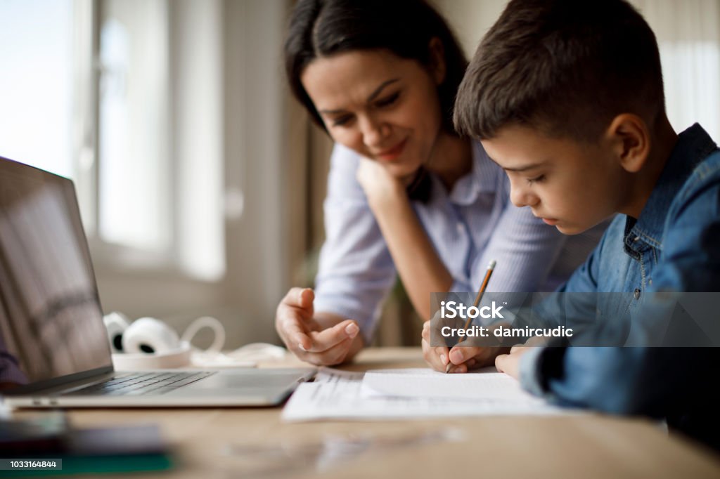 Private maths tutor helping student online